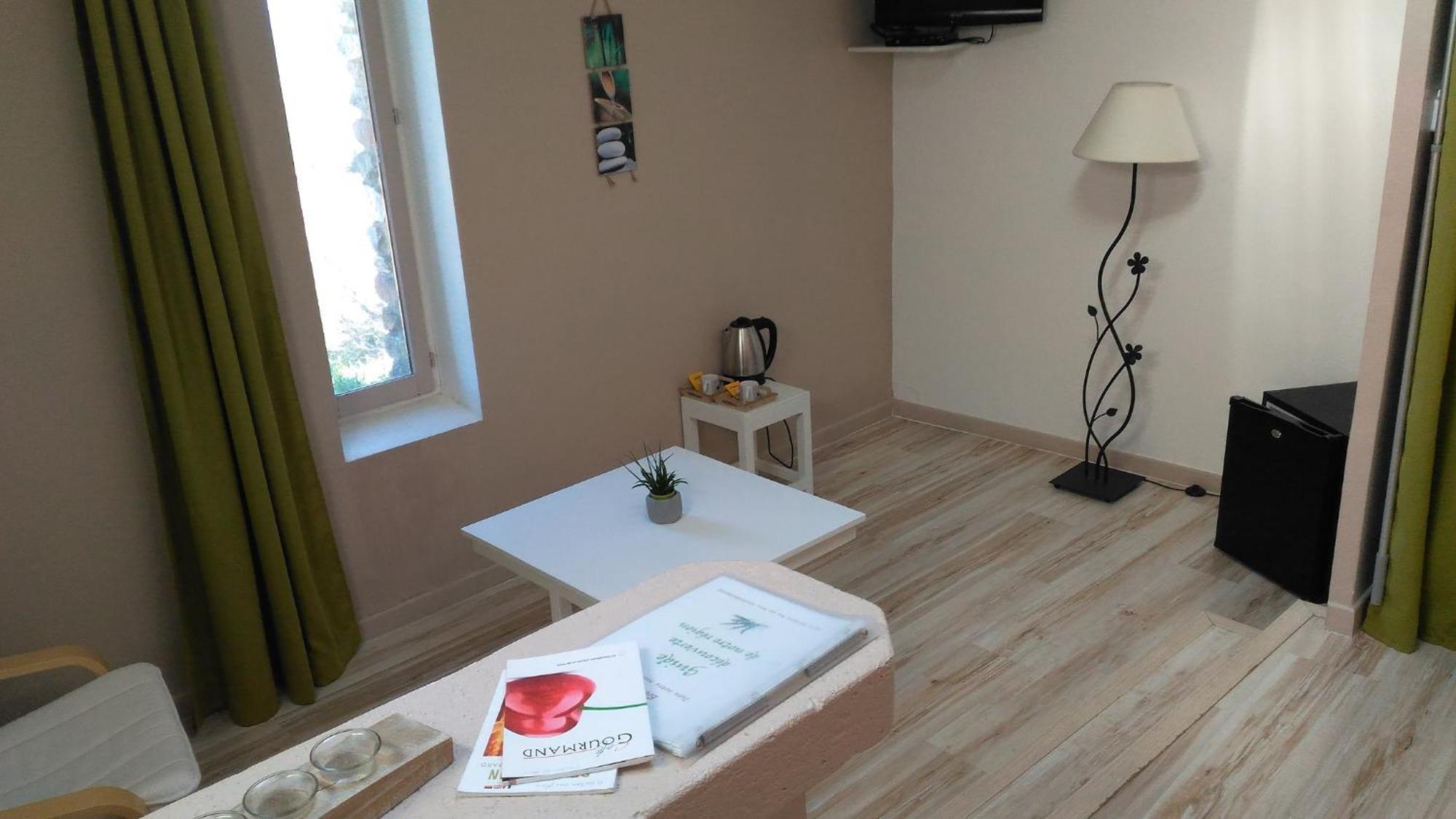 Bed and Breakfast Esprit Garrigues D'Uzes Pougnadoresse Номер фото